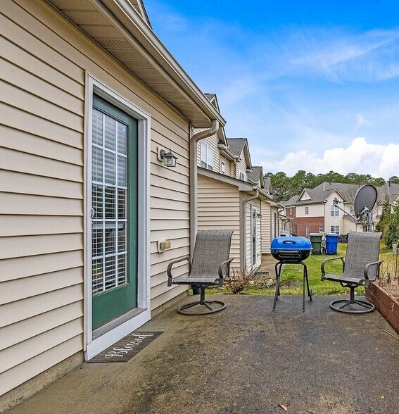 Building Photo - 9806 Blackwell Dr