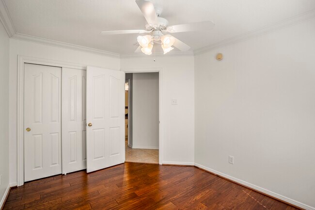 Building Photo - 15 Heron Hollow Ct