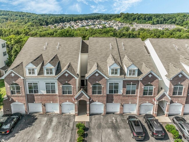 Building Photo - 1115 Balsam Dr