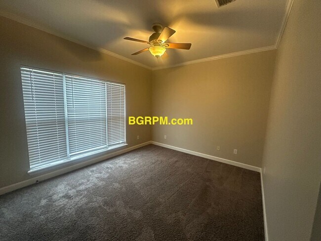 Building Photo - 4 Bedroom, 2 Bath, Cabot
