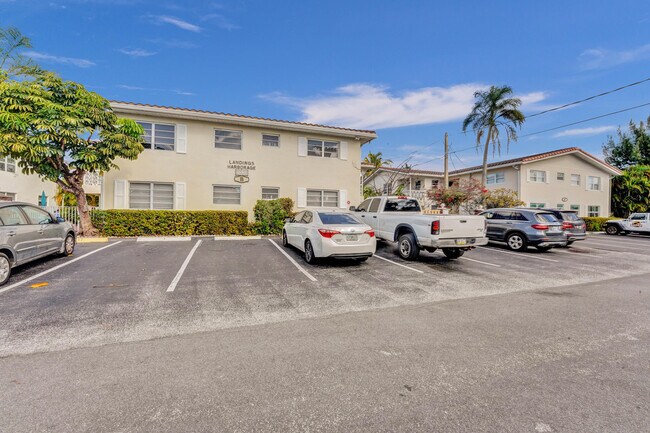 Building Photo - 2591 NE 55th Ct