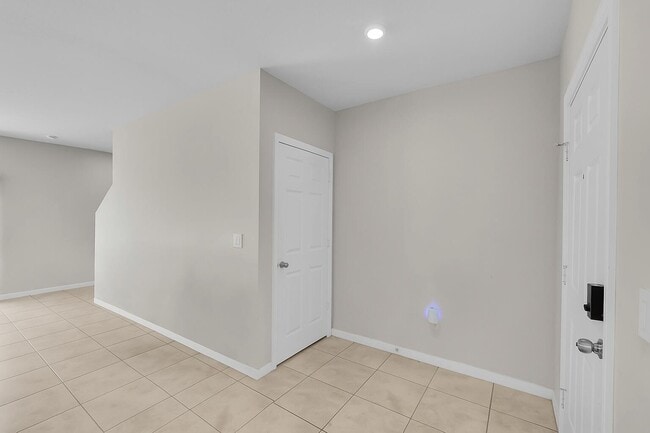 Building Photo - 3351 Liberty Square Way