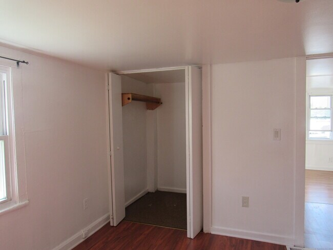 Building Photo - 36 Butler St