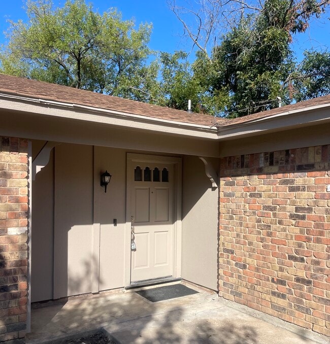 Building Photo - 6509 Cathy Dr