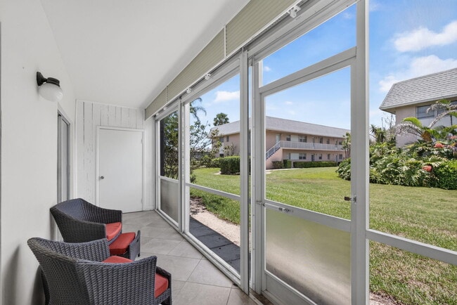 Building Photo - 18081 SE Country Club Dr