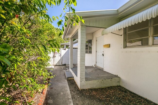 Building Photo - 2421 Patterson Ave