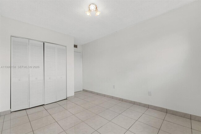 Building Photo - 6130 W 19th Ave