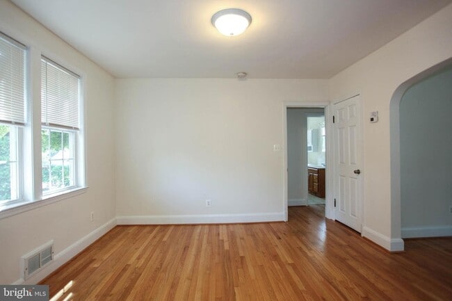 Building Photo - 3263 St Johns Ln
