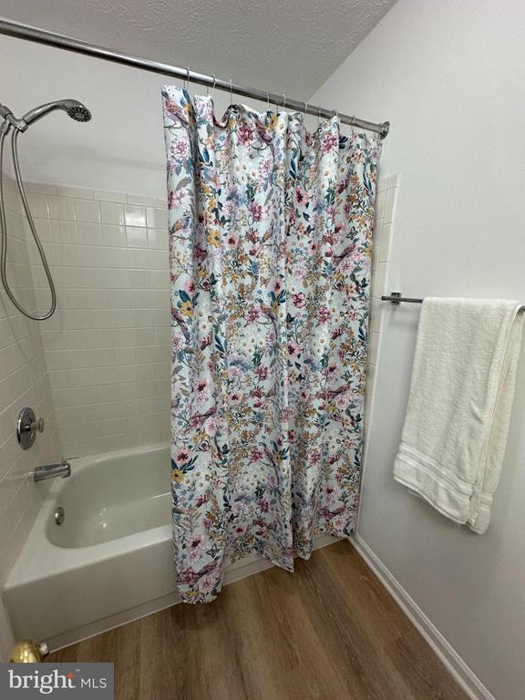 Building Photo - 1002 Jessicas Ct