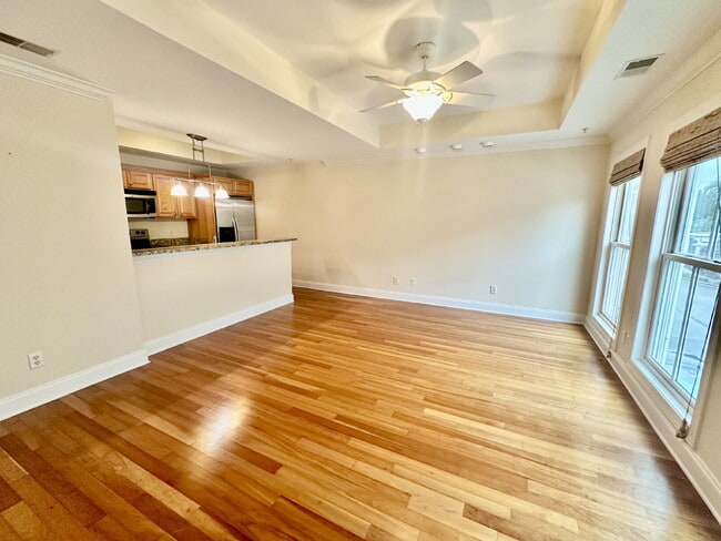 Building Photo - Downtown Living in The Heart of The Blufft...