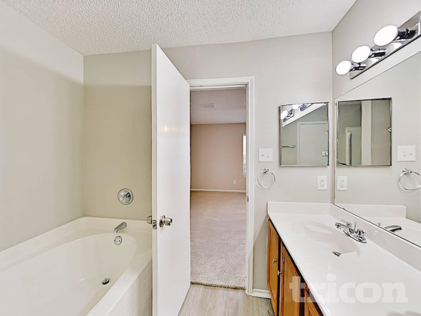Building Photo - 1688 Wildrose Dr