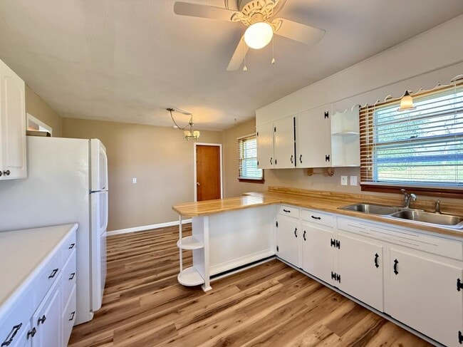 Building Photo - 180 Decatur St