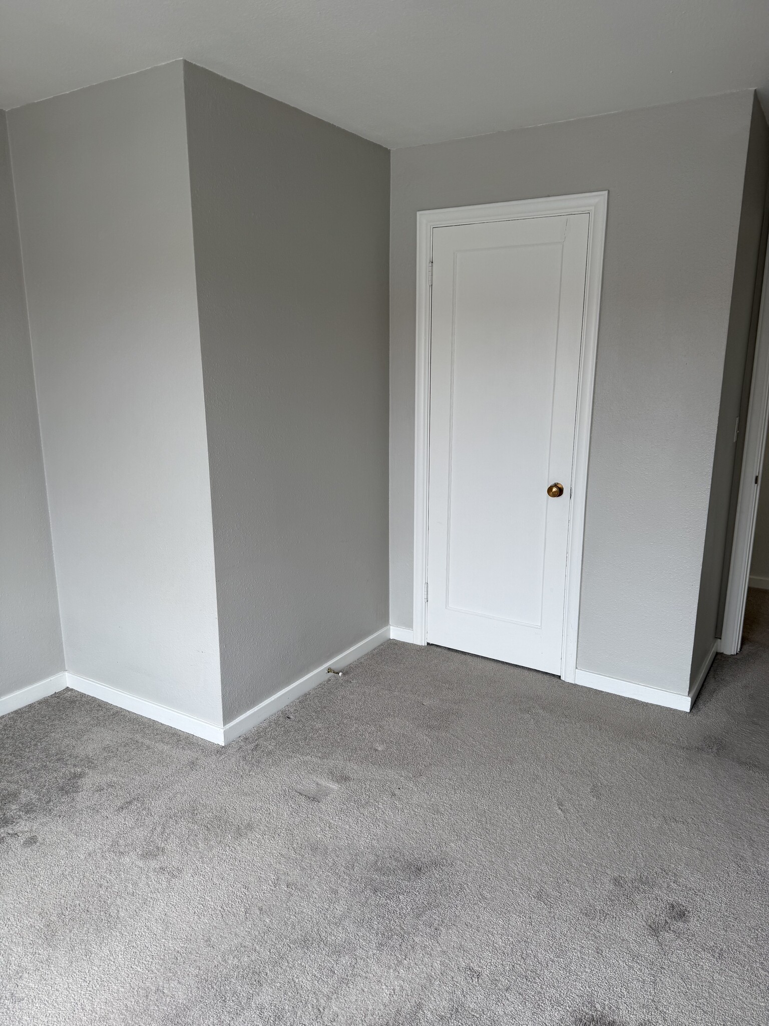 Bedroom - 2450 Dexter Ave N