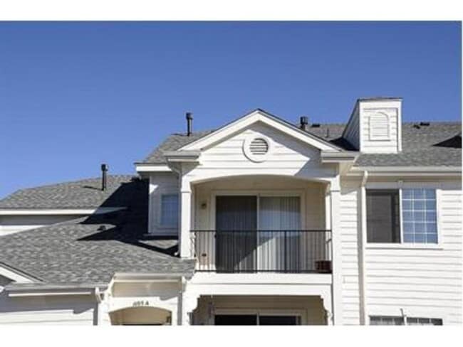 Building Photo - 2 bedroom 2 bathroom in Turtle Creek