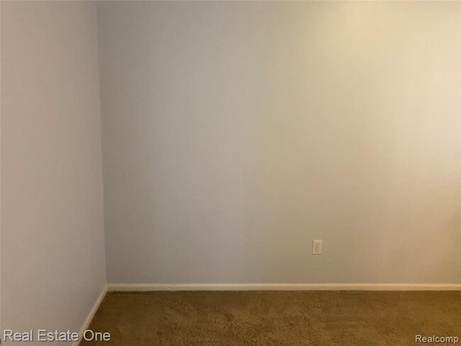 Building Photo - 39206 Silverthorne Bend