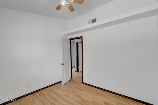 Building Photo - Northeast El Paso 3 bed with Refrig A/C an...