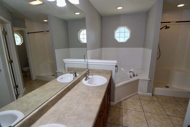 Building Photo - 3BR/2BA Home For Rent