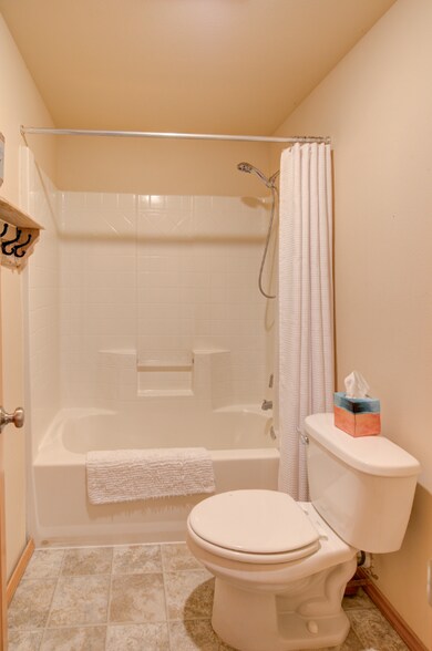 Building Photo - 3545 Hunt Clubb Rd