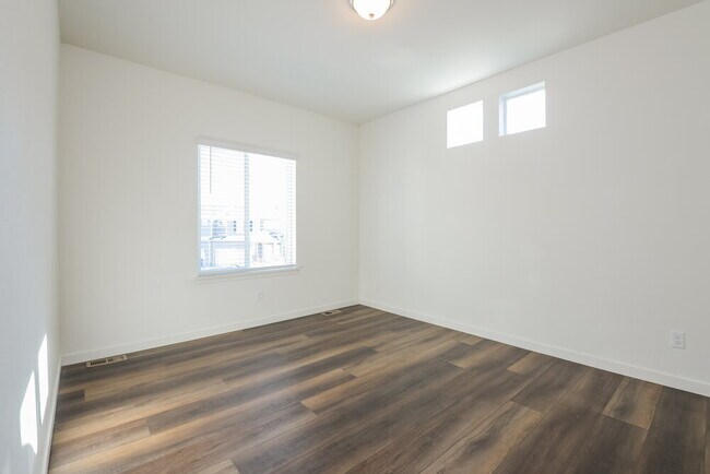 Building Photo - 4755 N Tower Dr