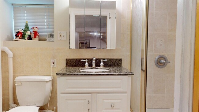 Building Photo - 118 Colby Rd