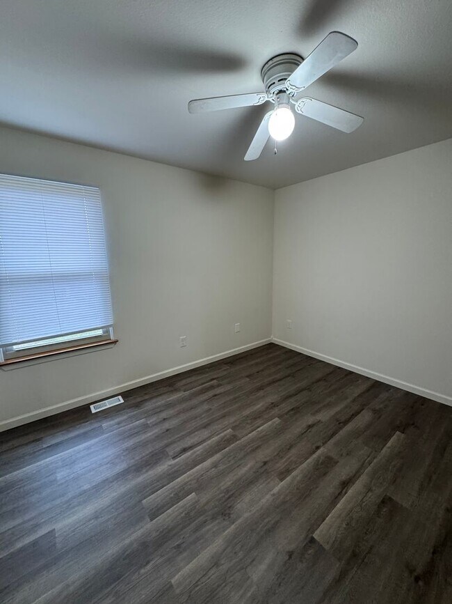 Building Photo - 1412-1414 Greensboro Dr.