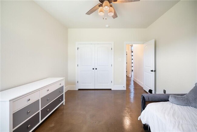 Building Photo - 315 Bluestem Cove
