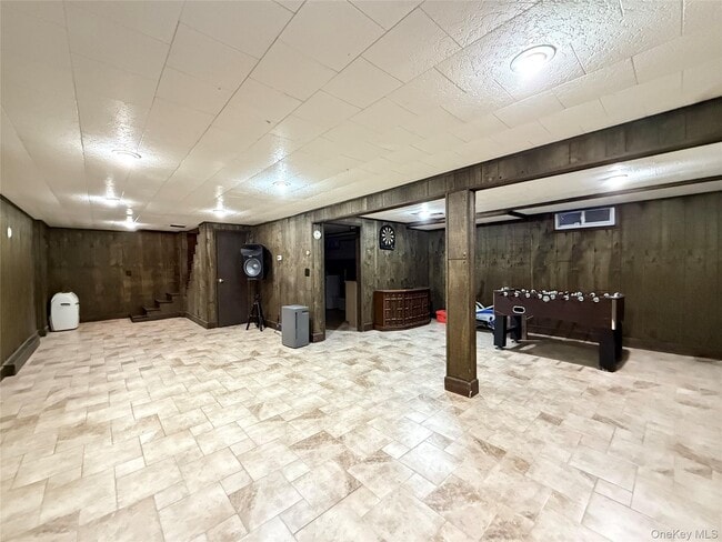 Building Photo - 15 Norfolk Ct