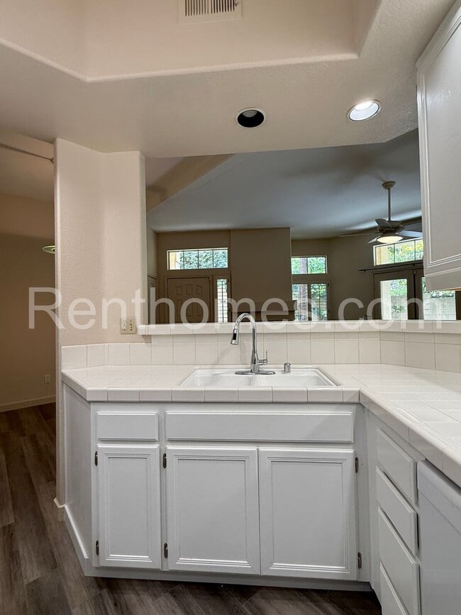 Building Photo - 11295 Provencal Pl