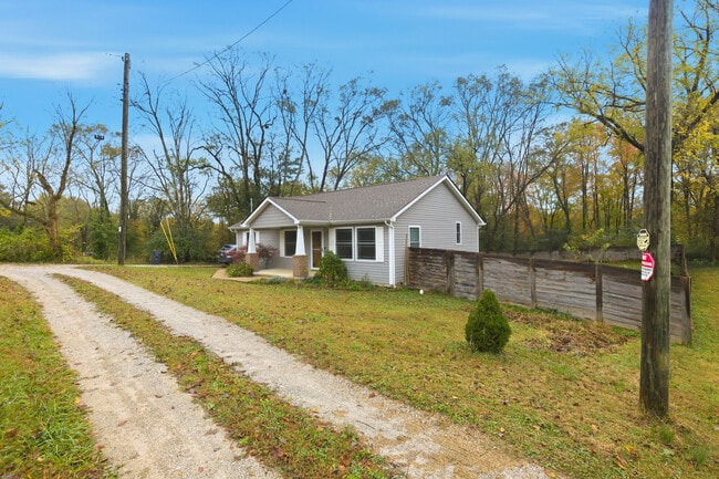 Building Photo - 3104 Husky Way