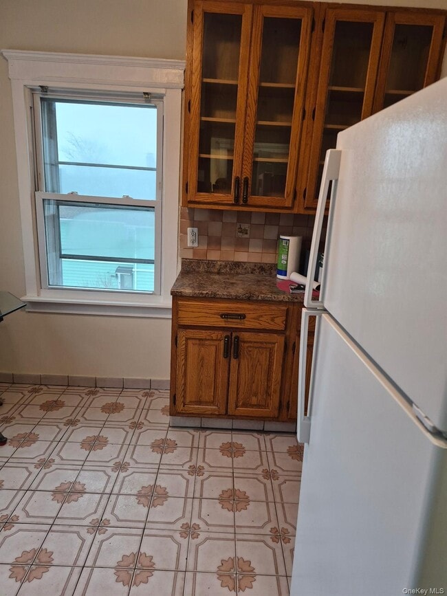 Building Photo - 130 Locust Ave