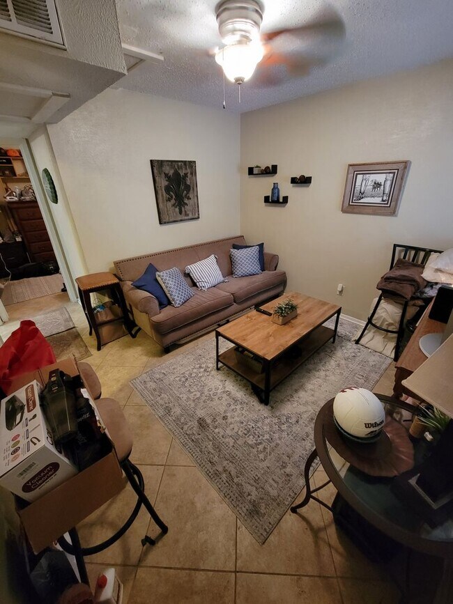 Building Photo - College Station - 1 bedroom / 1 bath Apartment in Northgate