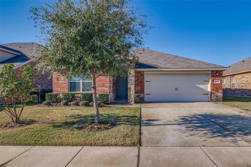 Primary Photo - 1309 Basswood Ln