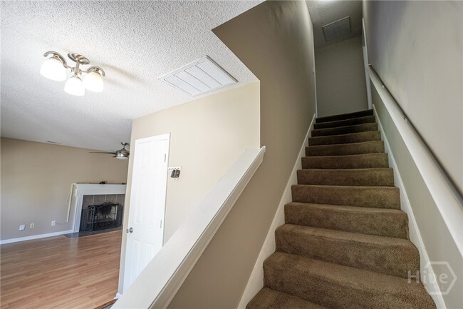 Building Photo - 248 Silver Brook Cir