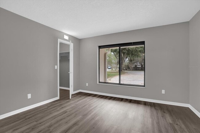 Building Photo - 3966 Lake Mira Dr