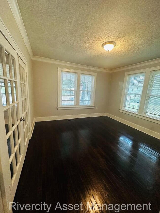 Building Photo - A Must See!!!!! Section 8 Friendly!!!!! BO...