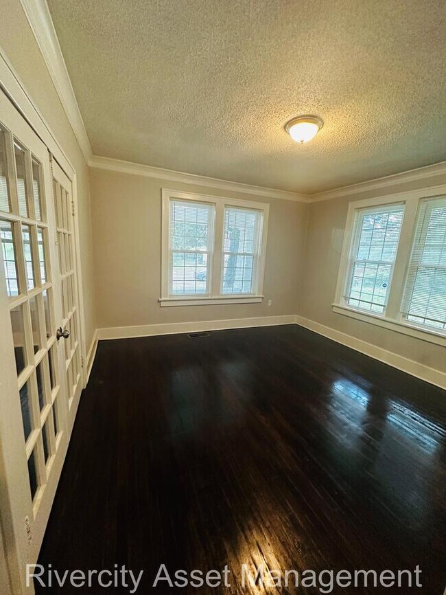 Building Photo - A Must See!!!!! Section 8 Friendly!!!!! BONUS Mother In Law Sweet