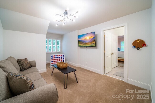 Building Photo - 3115 High Ridge Rd