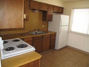 Building Photo - 1461 Benton St