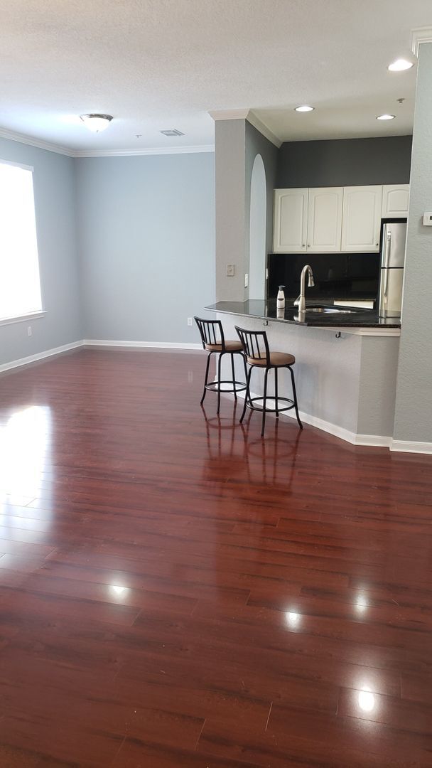 Building Photo - Large 1 Bedroom / 1 Bathroom Condo with Water Fountain View in Downtown Orlando!