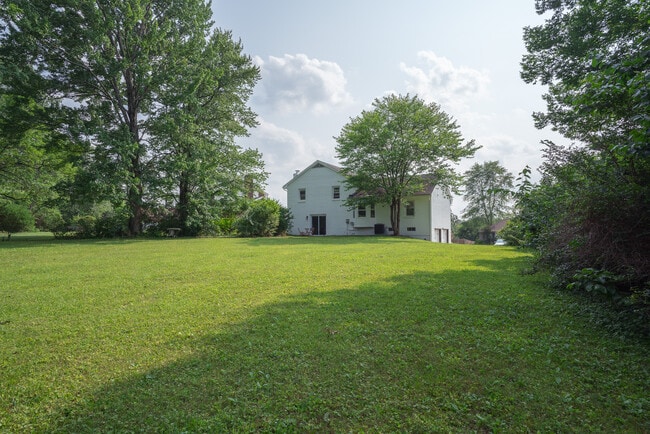 Building Photo - 411 Bromwell Dr