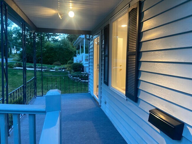 Building Photo - 218 Highland Ave