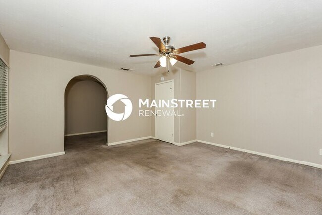 Building Photo - 4 Bedroom Pet-Friendly Home in Lancaster, TX with Main Street Renewal