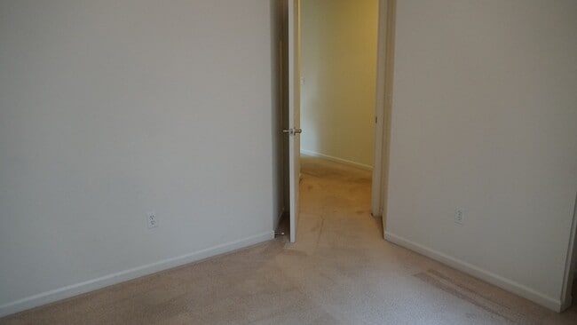 Building Photo - Spacious 3 bedroom 2 bath home in Rancho Cordova!!