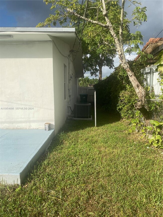 Building Photo - 11350 SW 3rd St