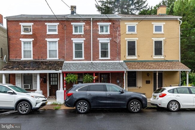 Building Photo - 76 Coryell St