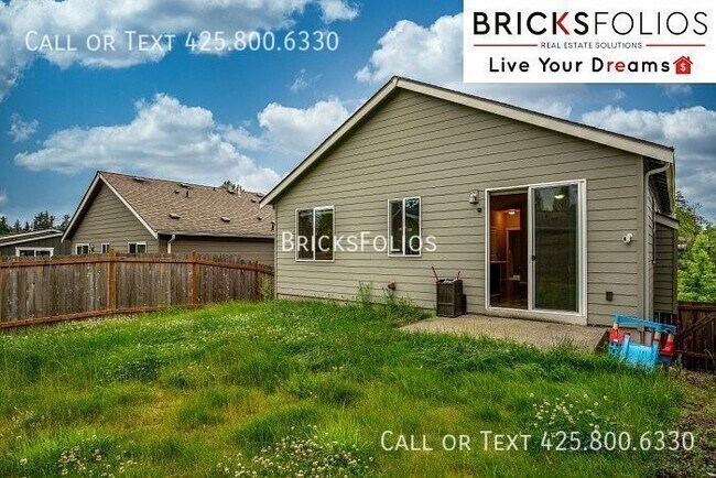 Building Photo - 4-bedroom Lynnwood gem near shops and rest...