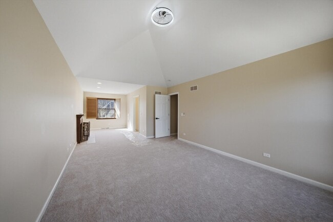 Building Photo - 1215 Triple Crown Ct