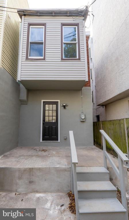 Building Photo - 1824 N Bouvier St