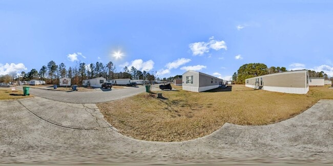 Building Photo - 2611 Cattail Cir