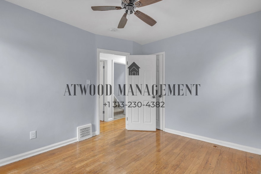 Building Photo - This beautifully updated 4-bedroom, 2-bath single-family home is ready for move-in!